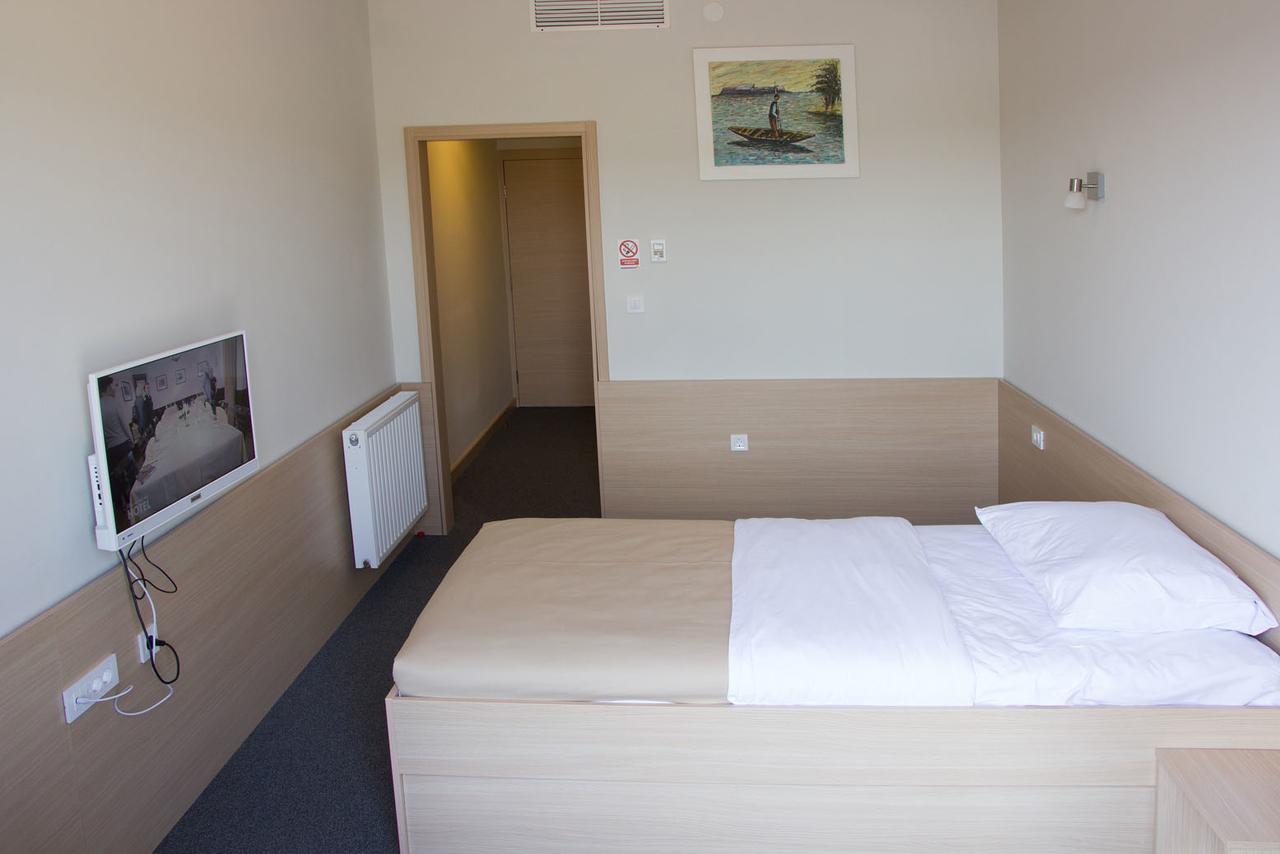 Hotel Lika Jug Brinje Luaran gambar