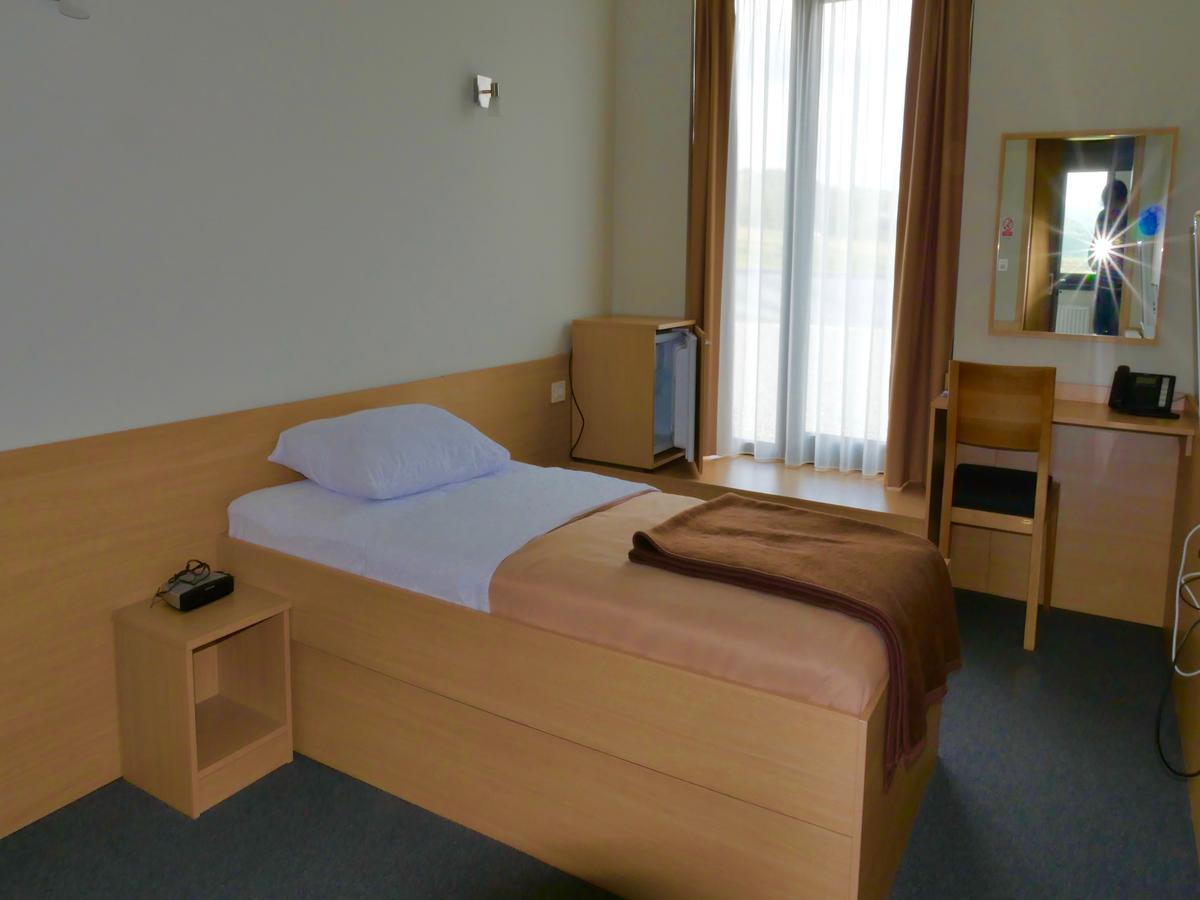 Hotel Lika Jug Brinje Luaran gambar